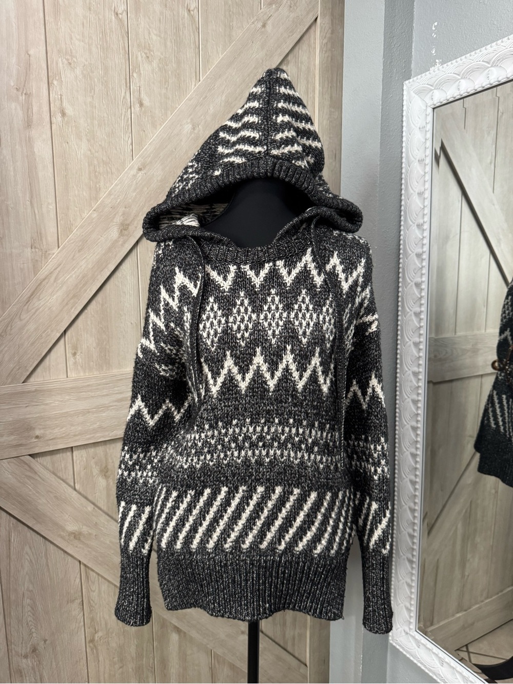 victoria’s secret Black & Cream Hooded Knit Sweater - oversized small